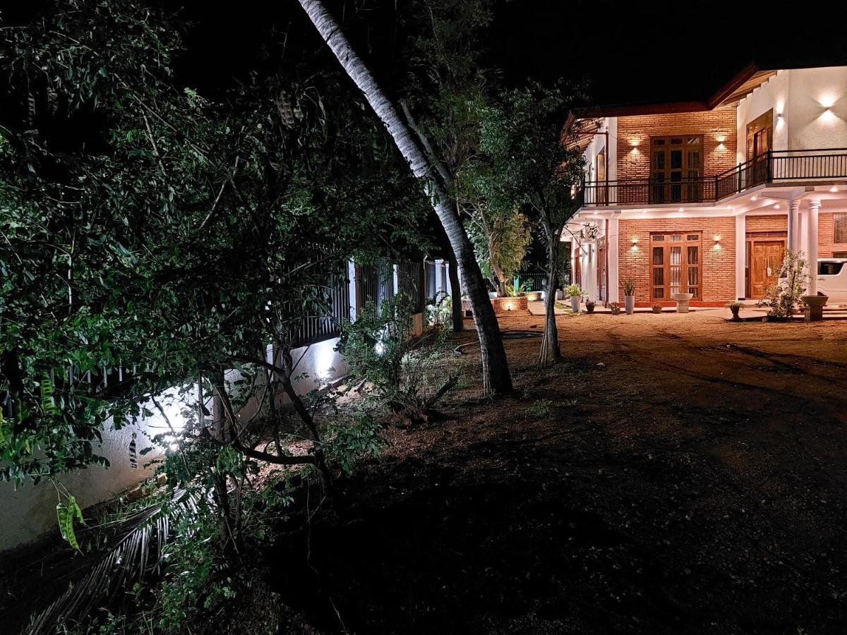 Green Shield Resort アヌラーダプラ エクステリア 写真